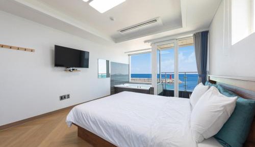 Triple Room with Sea View