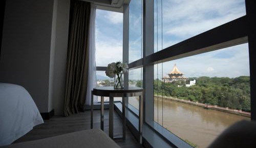 Executive Deluxe - Twin Bed (River View)