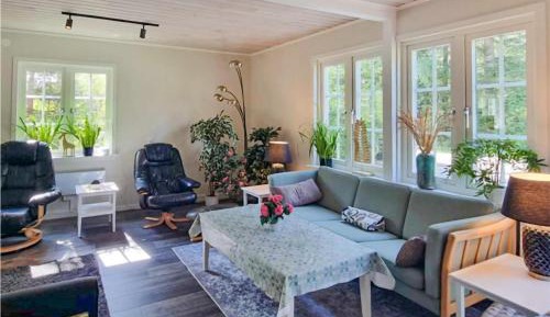 Three-Bedroom Holiday Home 