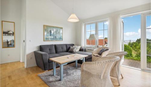 Three-Bedroom Holiday Home 