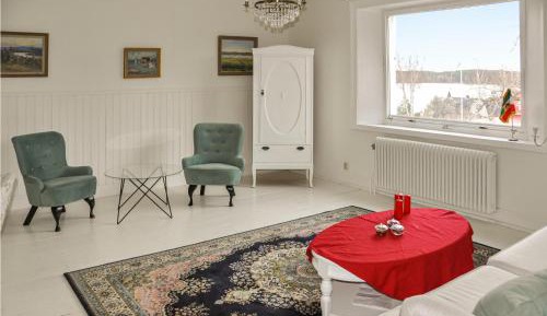 Five-Bedroom Holiday Home