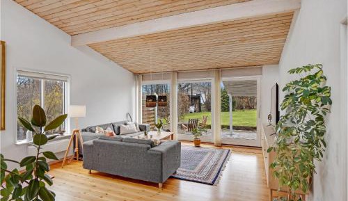 Three-Bedroom Holiday Home 