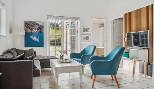 Two-Bedroom Holiday Home