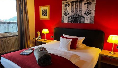 Large Double Room