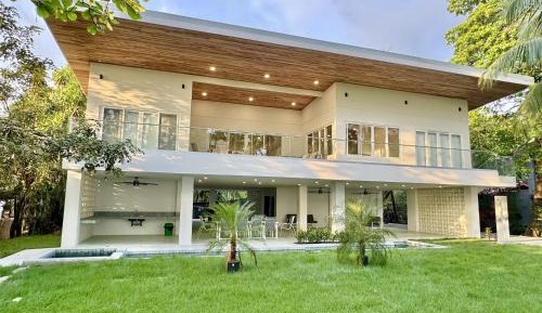 Six-Bedroom House