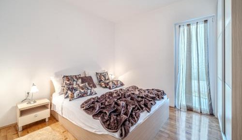Two-Bedroom Apartment with Balcony and Sea View - 2