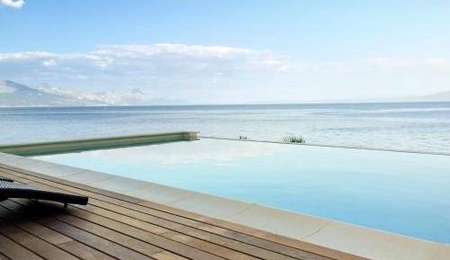 Three-Bedroom Villa with Terrace and Sea View