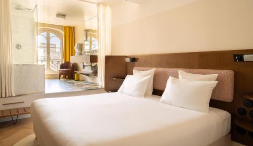 Double Room Parisian 