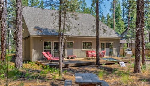 Five-Bedroom Holiday Home