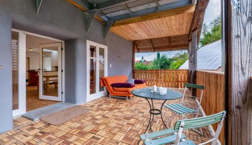 Superior One-Bedroom Apartment with Balcony