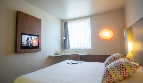 One Double Bed 3 Single Beds
