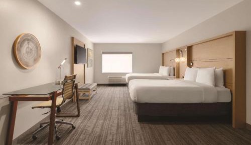 Queen Room with Two Queen Beds and Sofa Bed - Non-Smoking