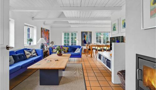 Four-Bedroom Holiday Home