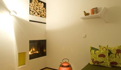 One-Bedroom Apartment with Terrace