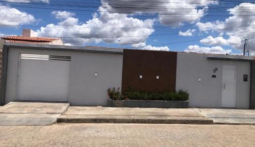 Three-Bedroom Vacation Home 