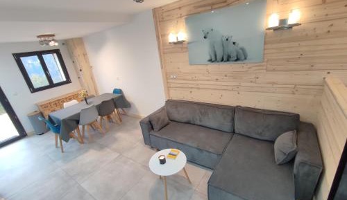 Two-Bedroom Apartment with Lake View