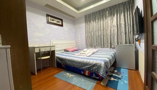 Standard Double Room with Shared Bathroom