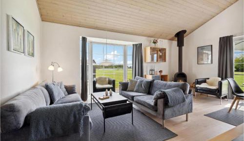 Four-Bedroom Holiday Home