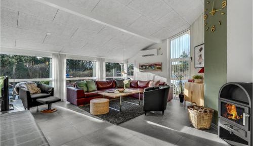 Five-Bedroom Holiday Home