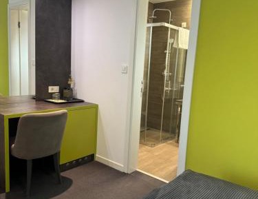 Standard King Room