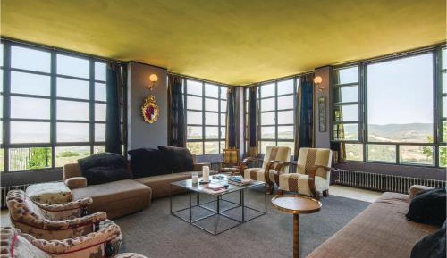 Six-Bedroom Holiday Home