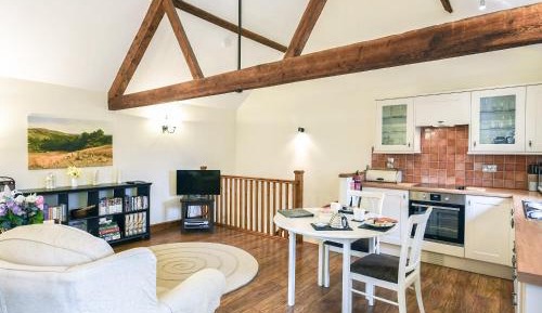 One-Bedroom Holiday Home