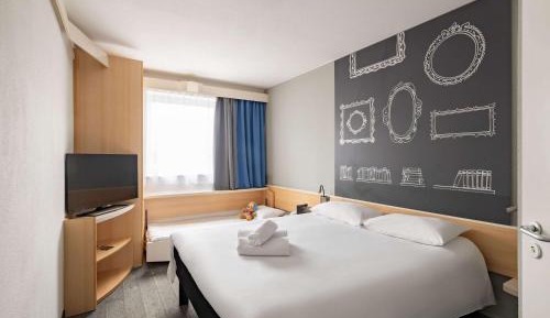 Standard Family Room with One Double Bed and One Single Bed