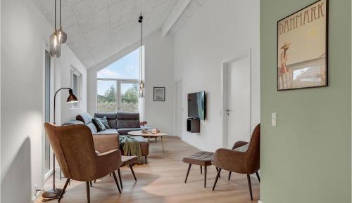 Four-Bedroom Holiday Home