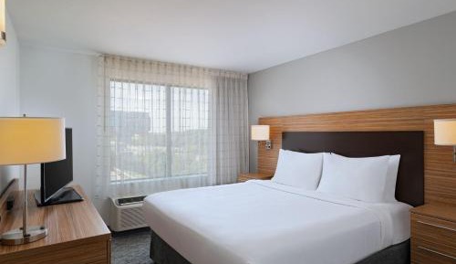 One-Bedroom King Suite
