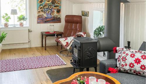 One-Bedroom Holiday Home