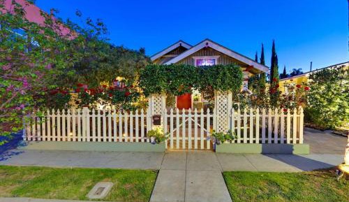 Bungalow