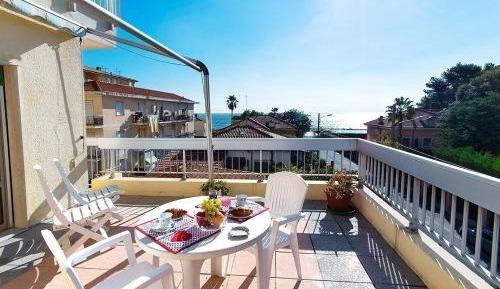 Apartment with Terrace