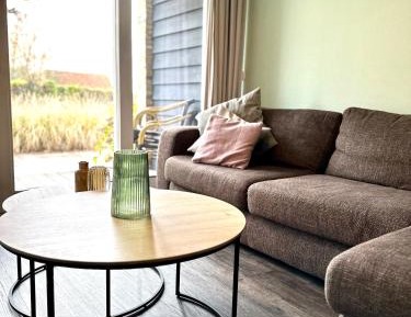 Apartment with Lake View