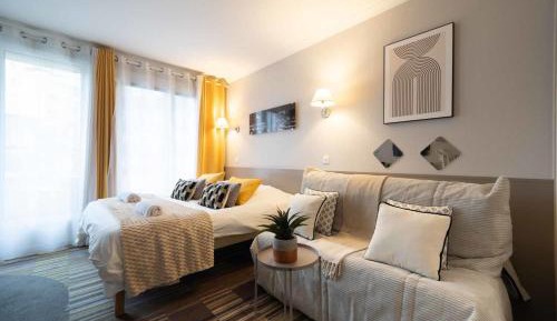 Studio Apartment