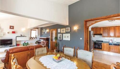 Five-Bedroom Holiday Home