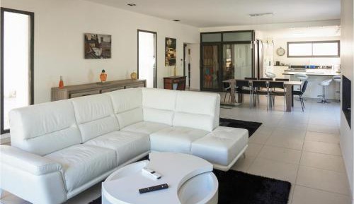 Five-Bedroom Holiday Home