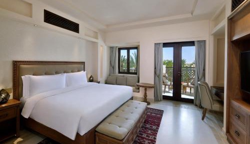 Classic, 1 Bedroom Suite, 1 King, Balcony