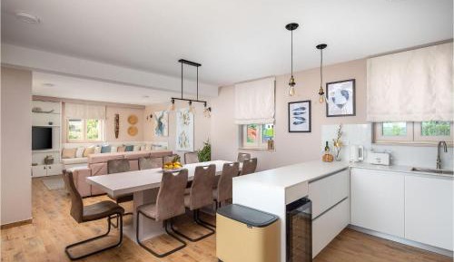 Four-Bedroom Holiday Home