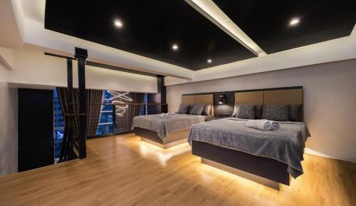 One-Bedroom Deluxe Apartment