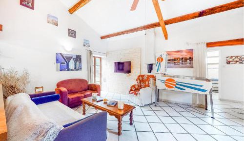 Three-Bedroom Holiday Home 