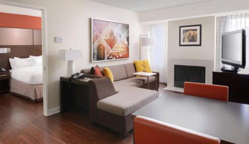 Two-Bedroom Queen Suite with Fireplace
