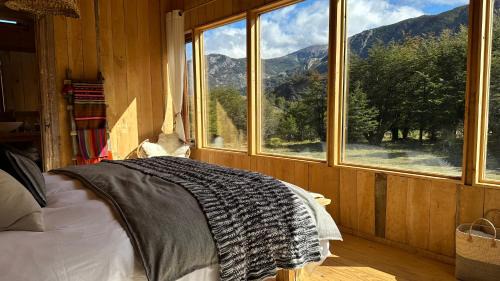 Double or Twin Room with Mountain View