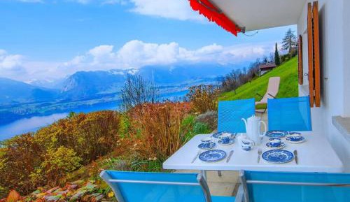 Apartment with Lake View