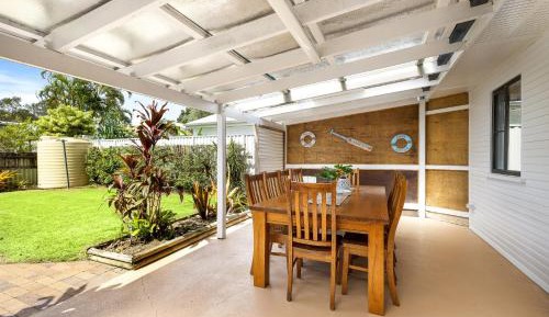 Three-Bedroom Holiday Home 