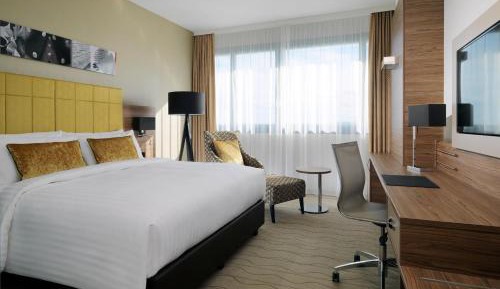 Deluxe River View, Guest room, 1King, River view