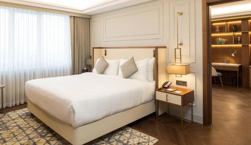 Club lounge access, 1 Bedroom Executive Suite, 1 King