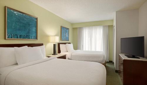 Suite with Two Double Beds and Sofa Bed - Hearing Accessible