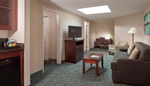 2 Bedroom Larger Suite, High floor