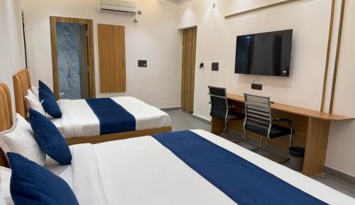 Deluxe Family Suite