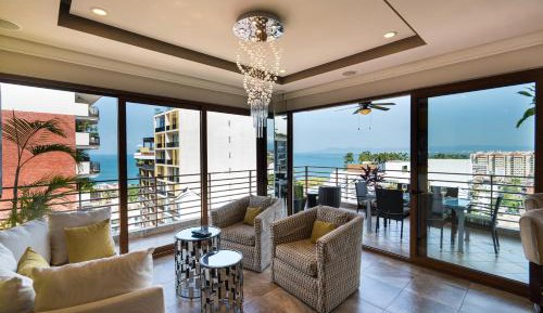 Corner Suite Sea View